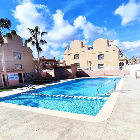 Modern Townhouse With Bbq & Terrace - بيت للعطل *