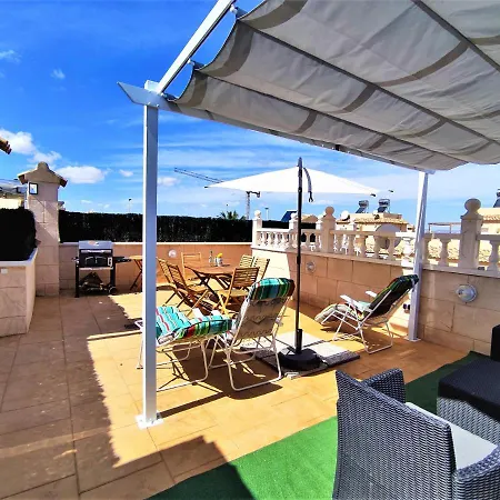 Modern Townhouse With Bbq & Terrace - بيت للعطل غران ألاكانت