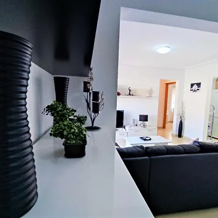 Holiday home Modern Townhouse With Bbq & Terrace - *