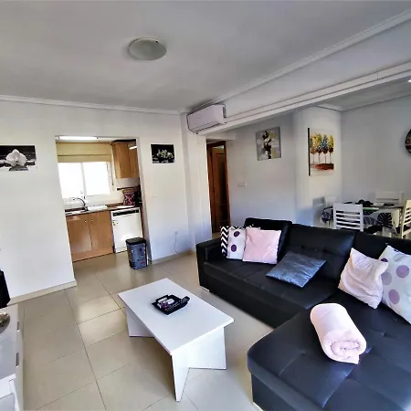 Modern Townhouse With Bbq & Terrace - Holiday home