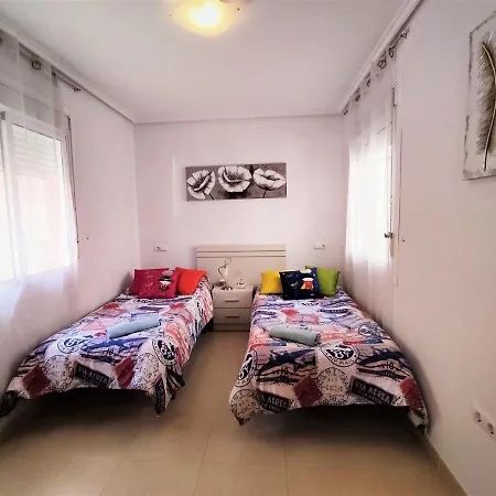 Modern Townhouse With Bbq & Terrace - Holiday home